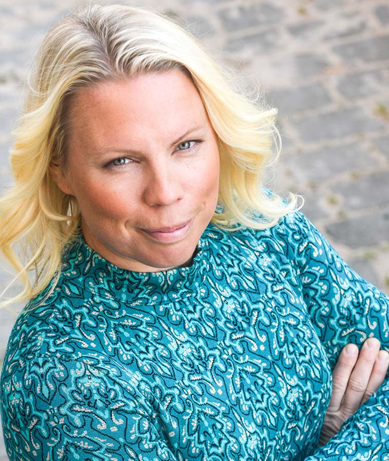 Caroline Engvall.
